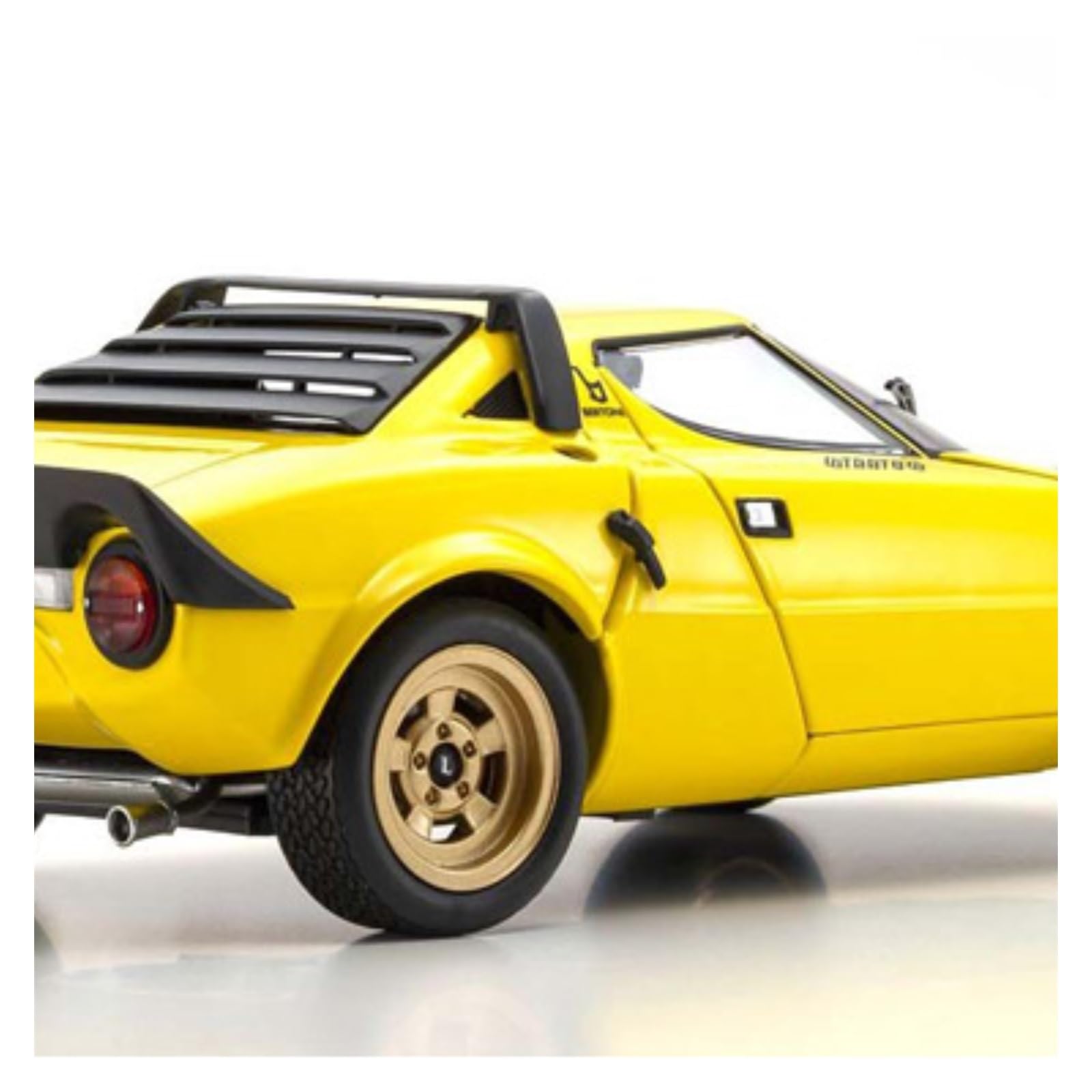 Amazon | ミニカーモデル 1/18 ランチア ストラトス ダイキャスト